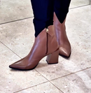 Bota Raffaela Cap Toe Couro Legítimo