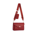 Bolsa Transversal com Alça Larga e Detalhe Metálico