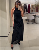 Vestido Preto Midi com Gola Alta